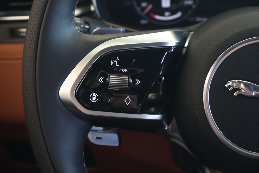 2026 Jaguar F-PACE SVR