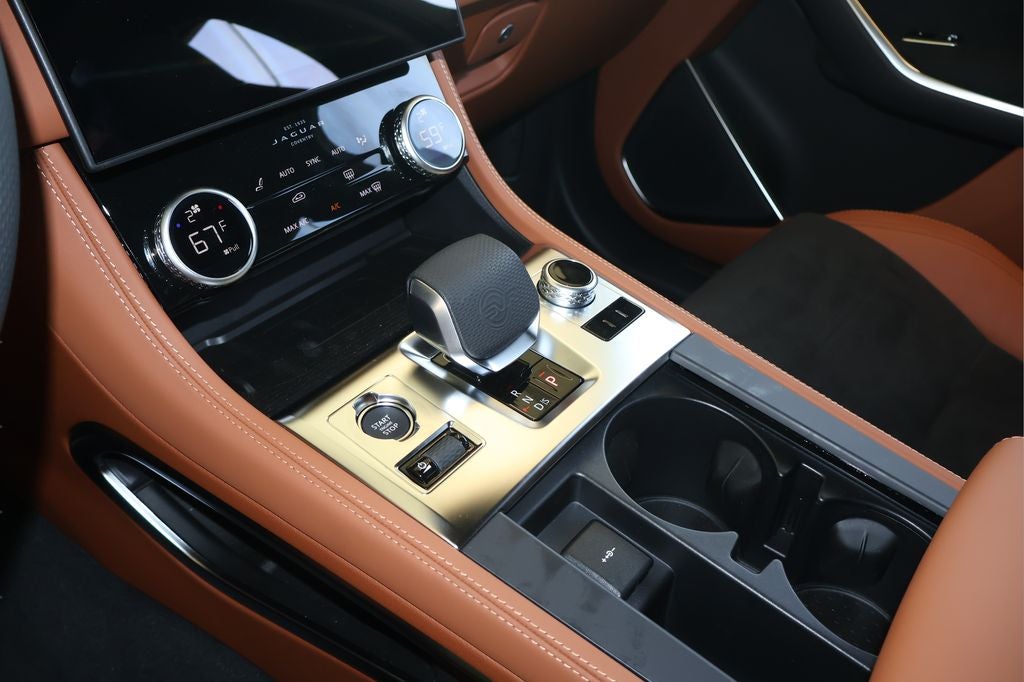 2026 Jaguar F-PACE SVR