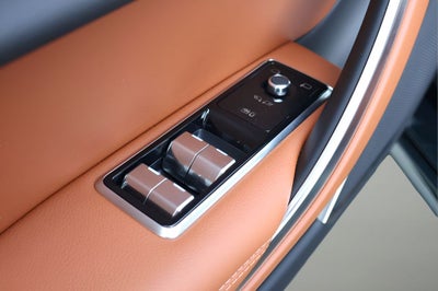 2024 Jaguar XF R-Dynamic SE