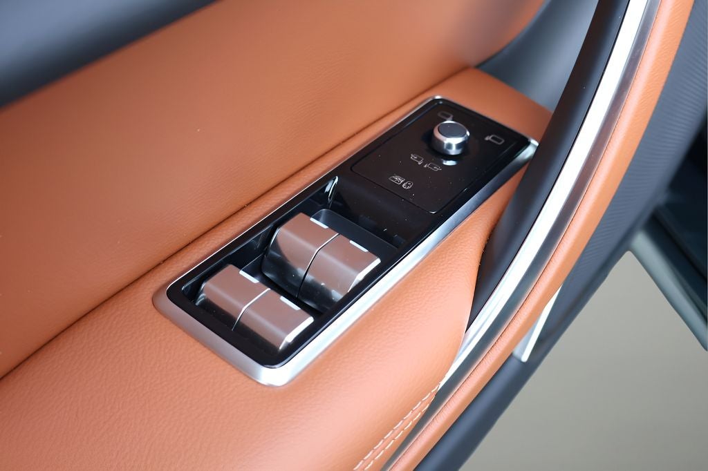 2024 Jaguar XF R-Dynamic SE