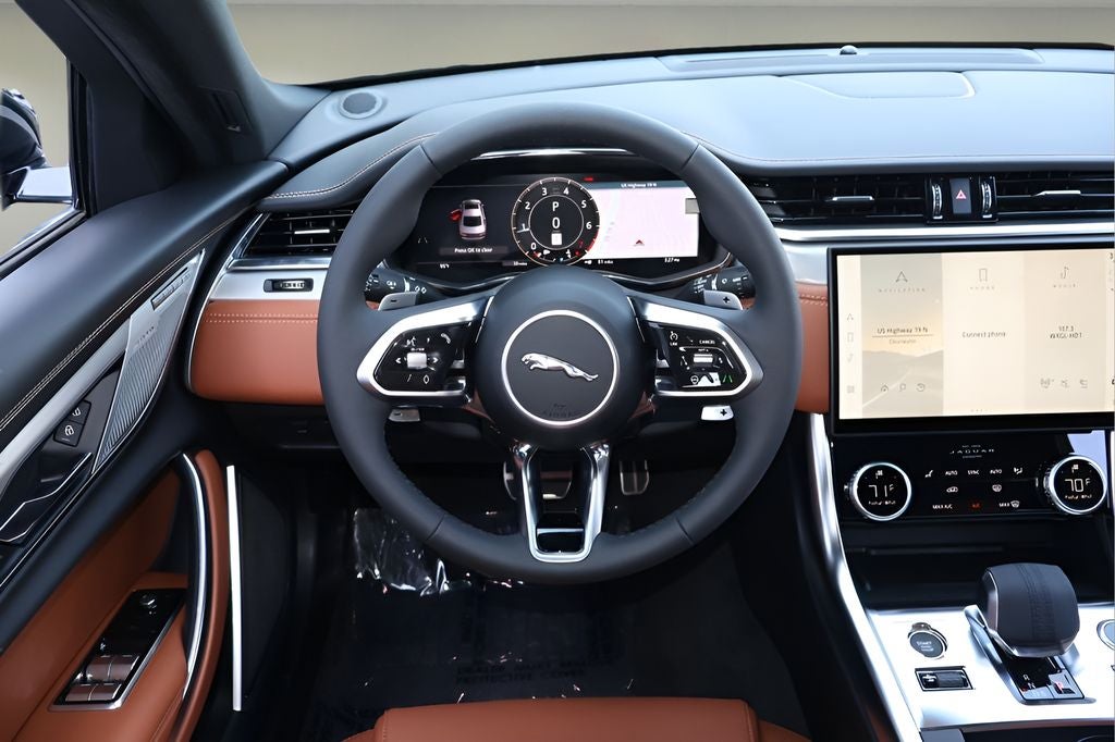 2024 Jaguar XF R-Dynamic SE