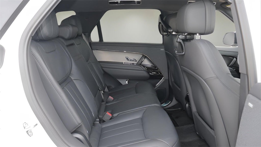 2026 Land Rover Range Rover Sport SE