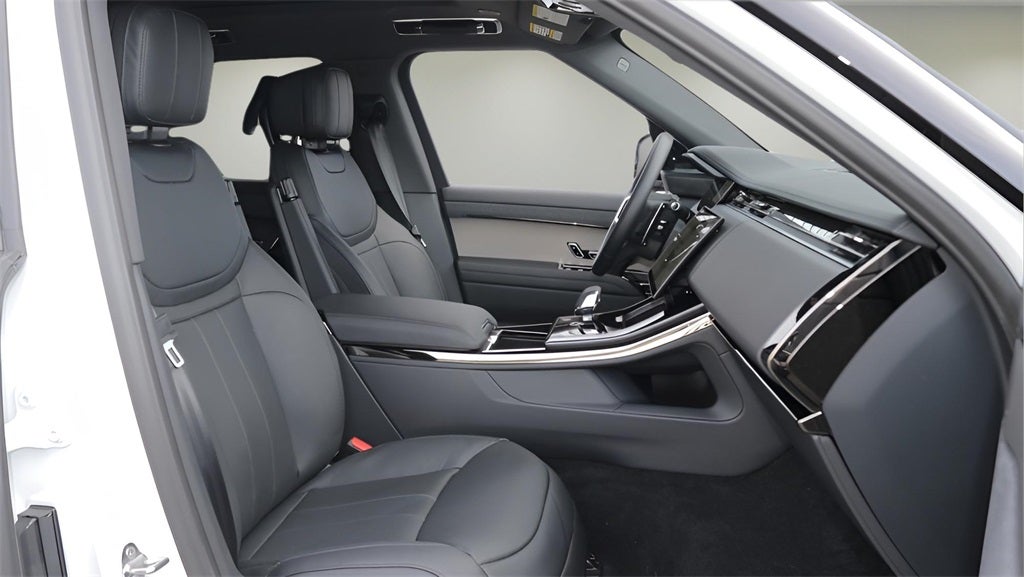 2026 Land Rover Range Rover Sport SE