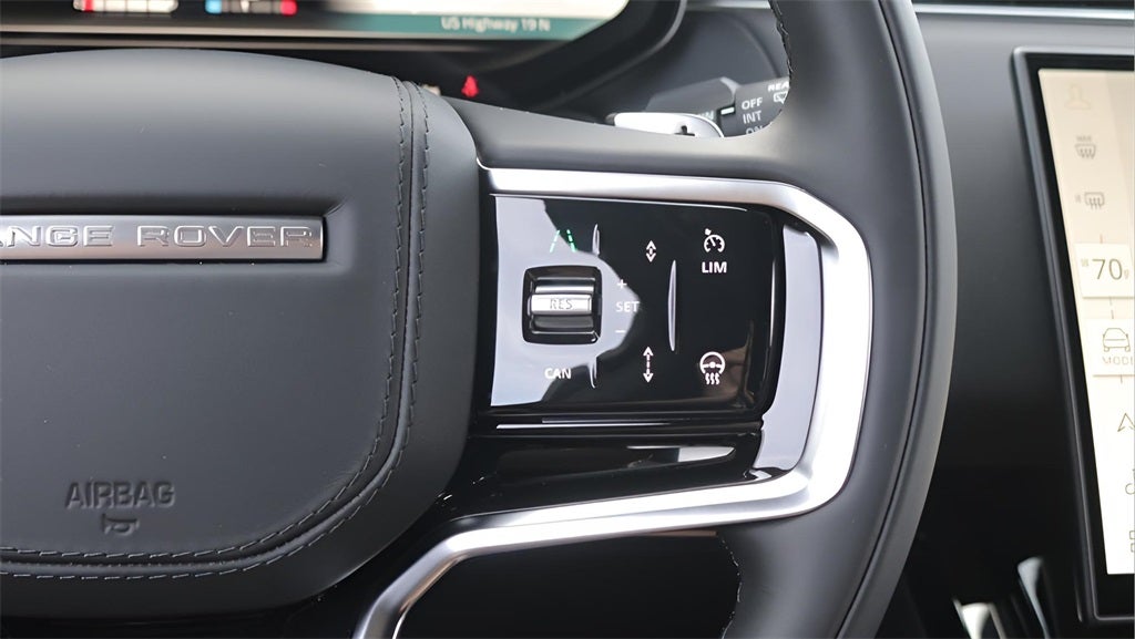 2026 Land Rover Range Rover Sport SE