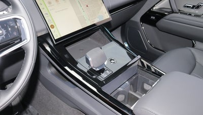 2026 Land Rover Range Rover Sport SE