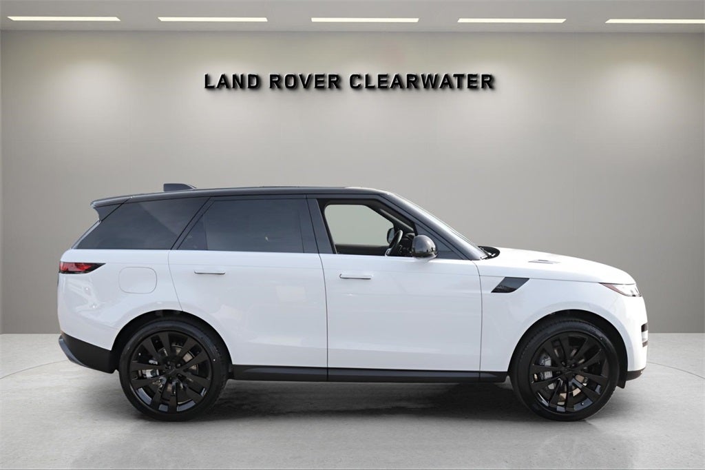 2026 Land Rover Range Rover Sport SE