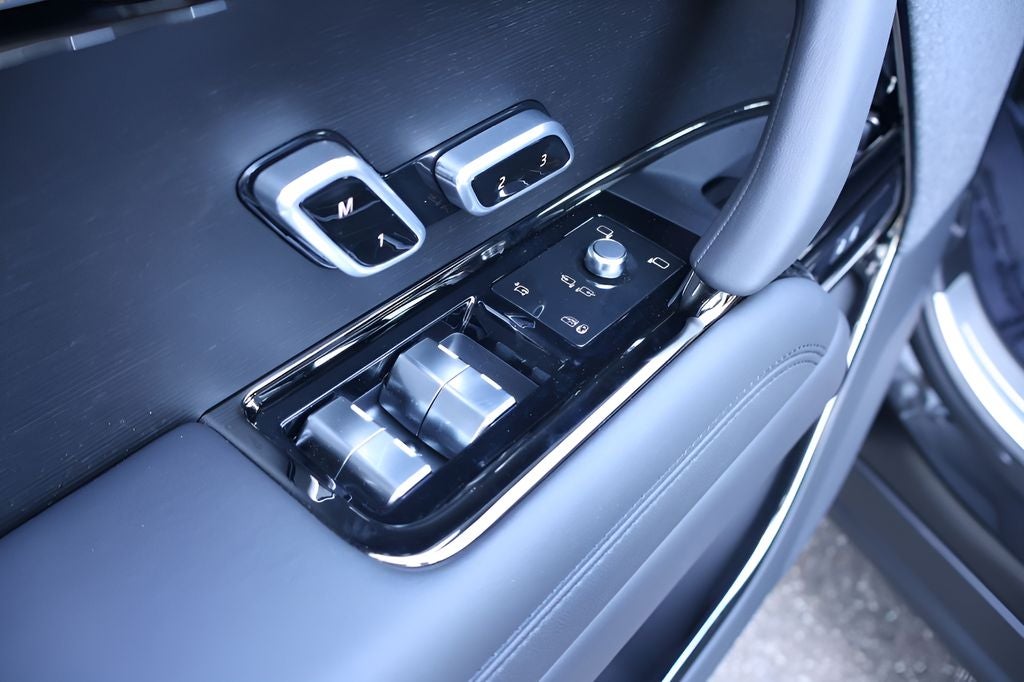 2026 Land Rover Range Rover Sport SE