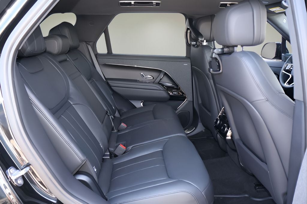 2026 Land Rover Range Rover Sport SE