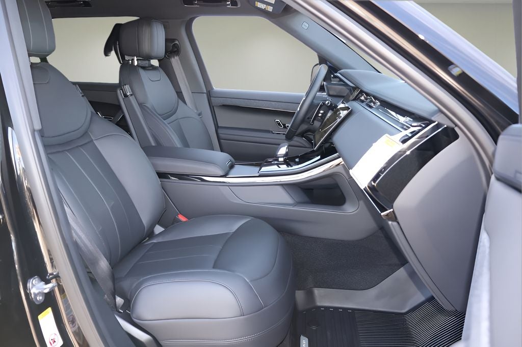 2026 Land Rover Range Rover Sport SE
