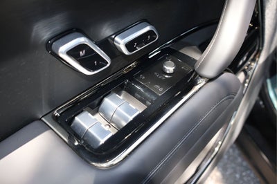 2026 Land Rover Range Rover Sport SE