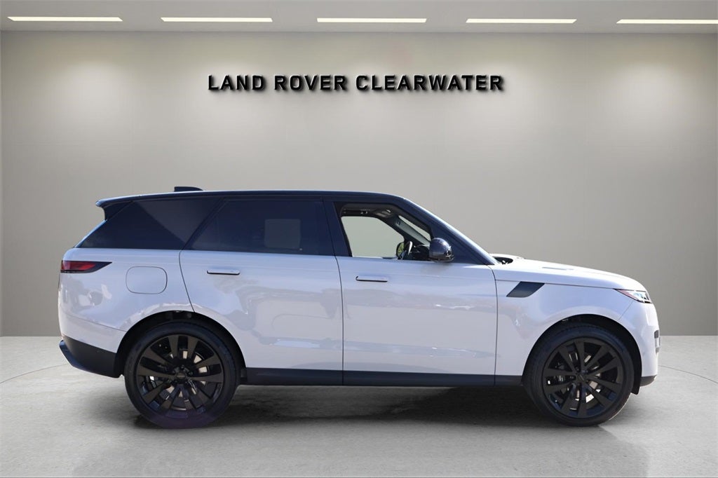 2026 Land Rover Range Rover Sport SE