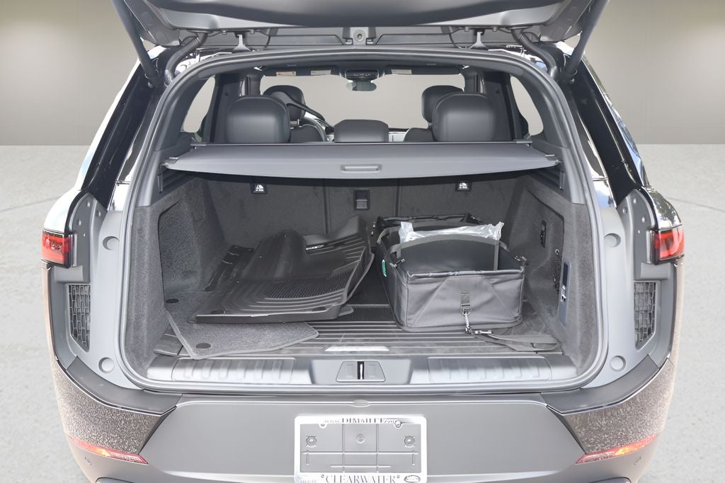2026 Land Rover Range Rover Sport SE