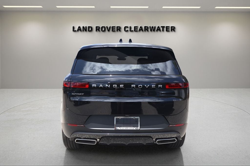 2026 Land Rover Range Rover Sport SE