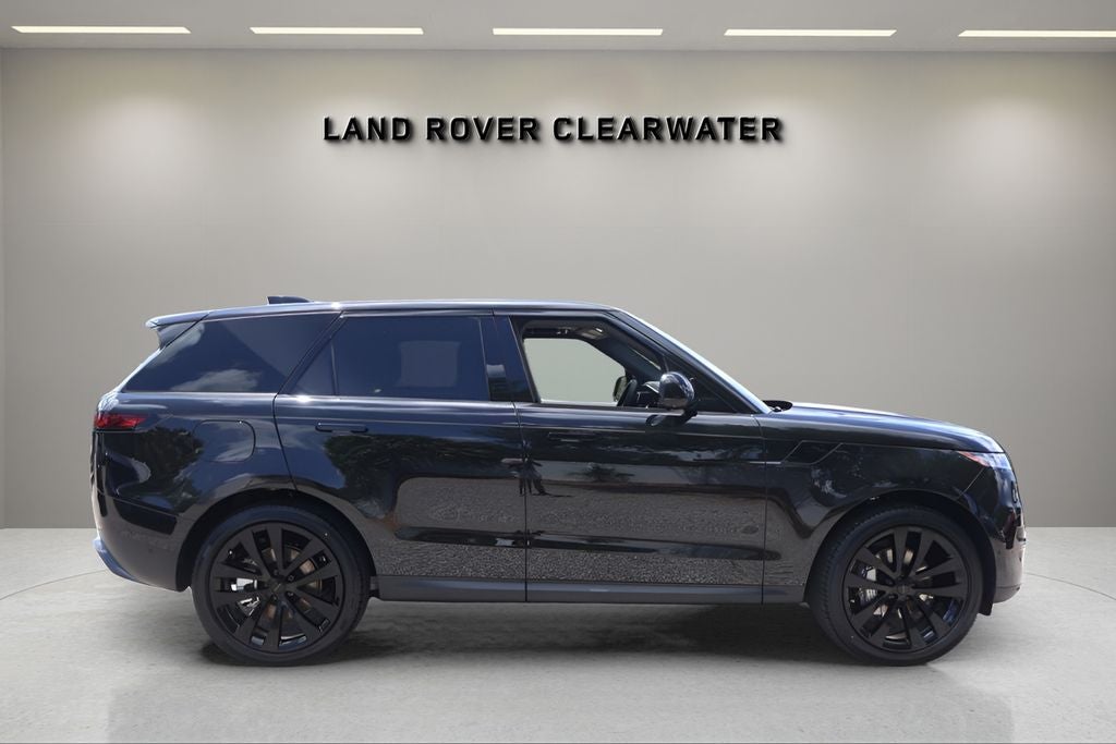 2026 Land Rover Range Rover Sport SE