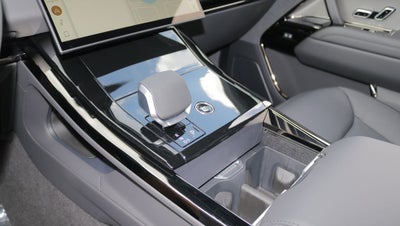 2027 Land Rover Range Rover Sport SE