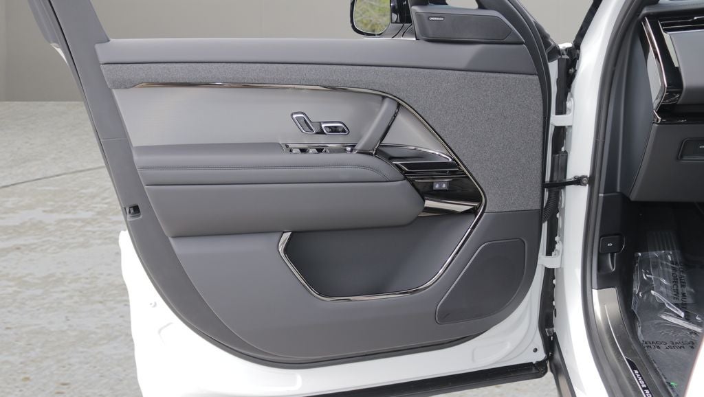 2027 Land Rover Range Rover Sport SE