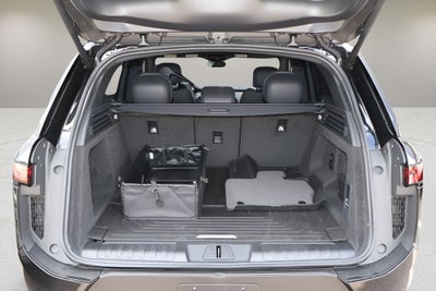 2026 Land Rover Range Rover Sport SE