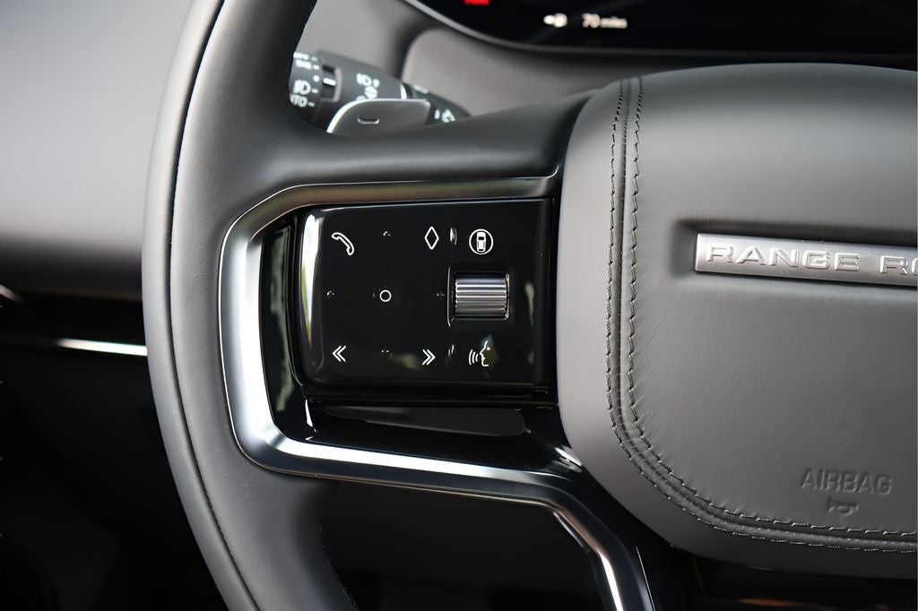 2026 Land Rover Range Rover Sport SE