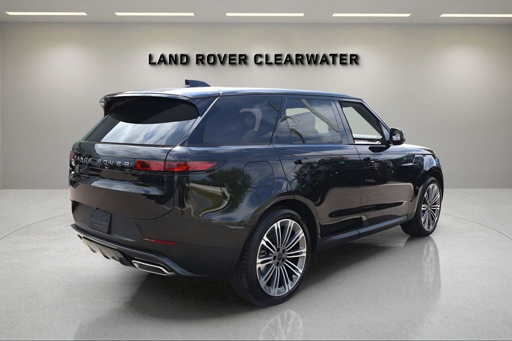 2026 Land Rover Range Rover Sport SE