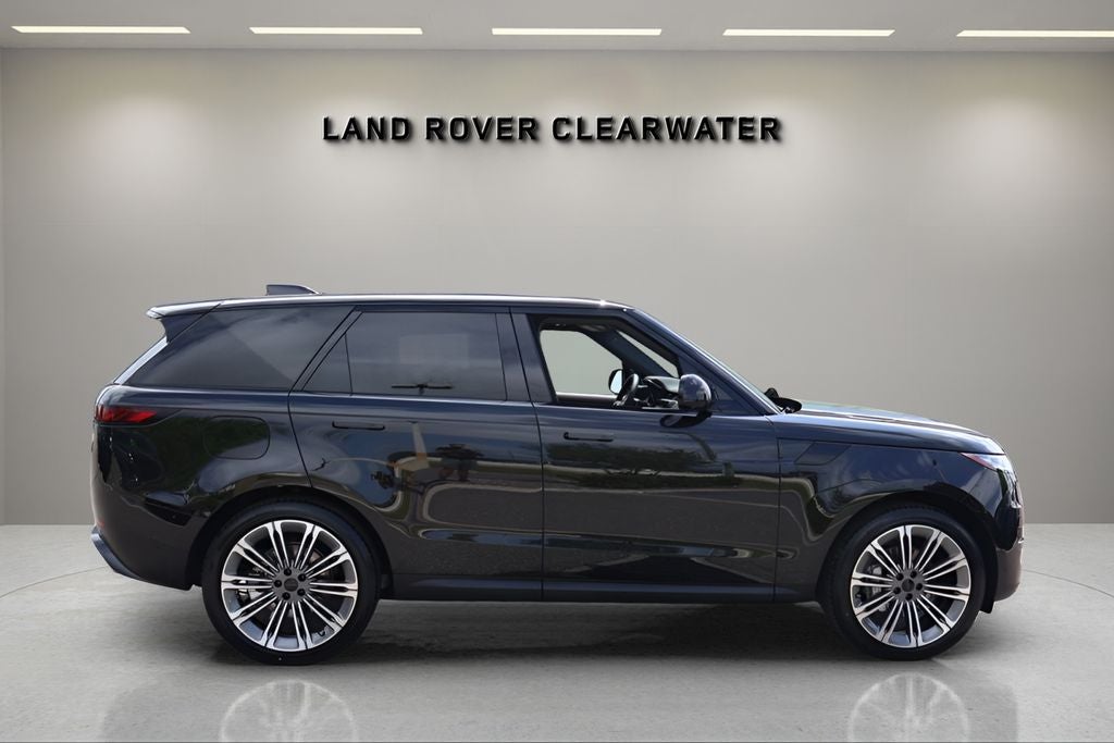 2026 Land Rover Range Rover Sport SE