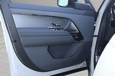 2026 Land Rover Range Rover Sport SE