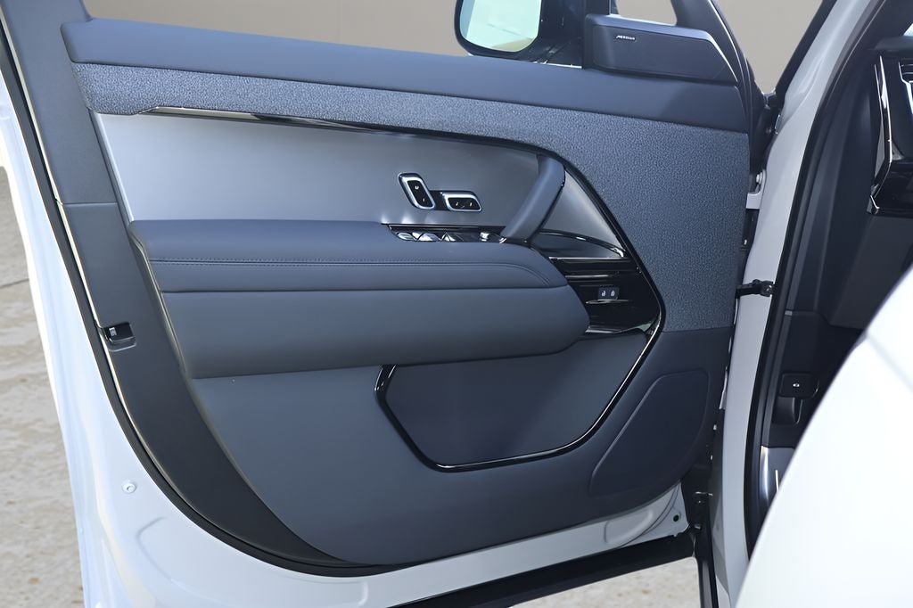 2026 Land Rover Range Rover Sport SE