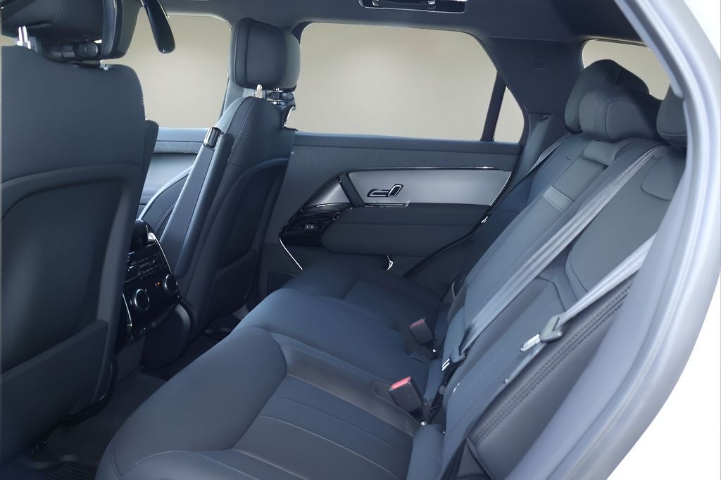 2026 Land Rover Range Rover Sport SE