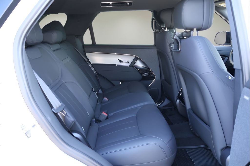 2026 Land Rover Range Rover Sport SE