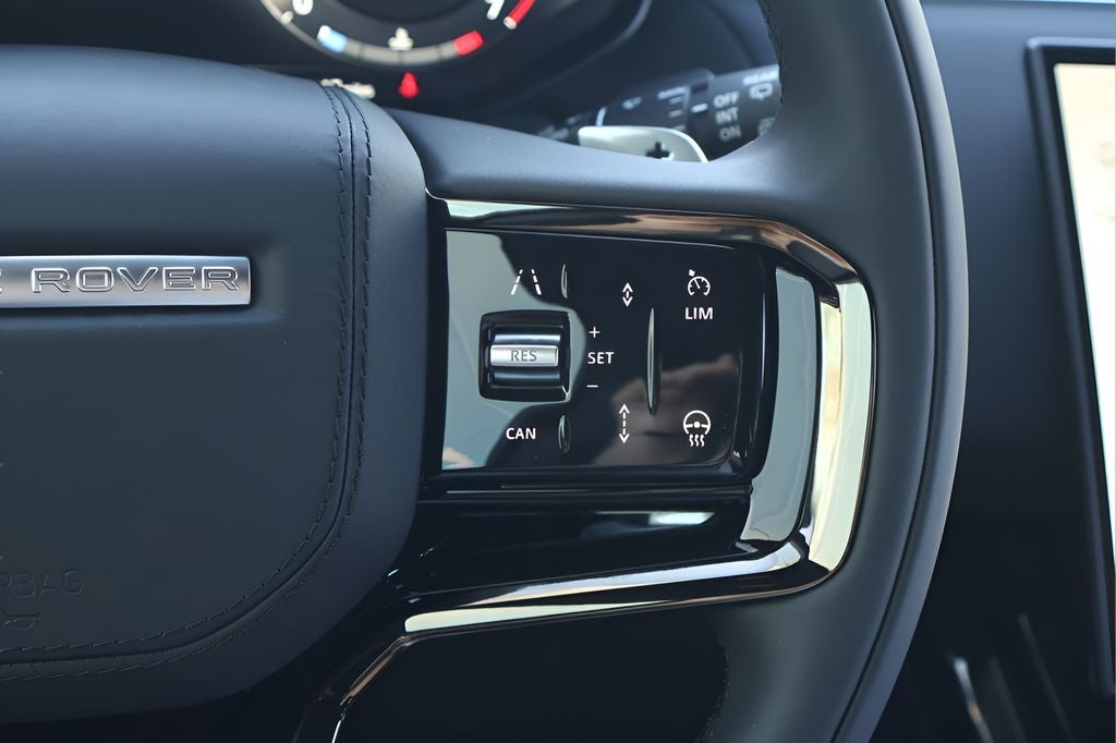 2026 Land Rover Range Rover Sport SE