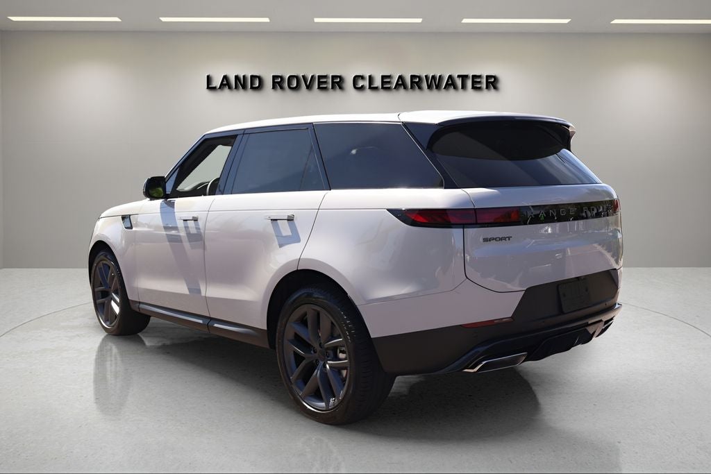 2026 Land Rover Range Rover Sport SE
