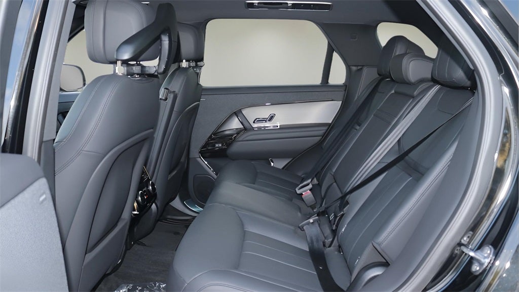 2026 Land Rover Range Rover Sport SE