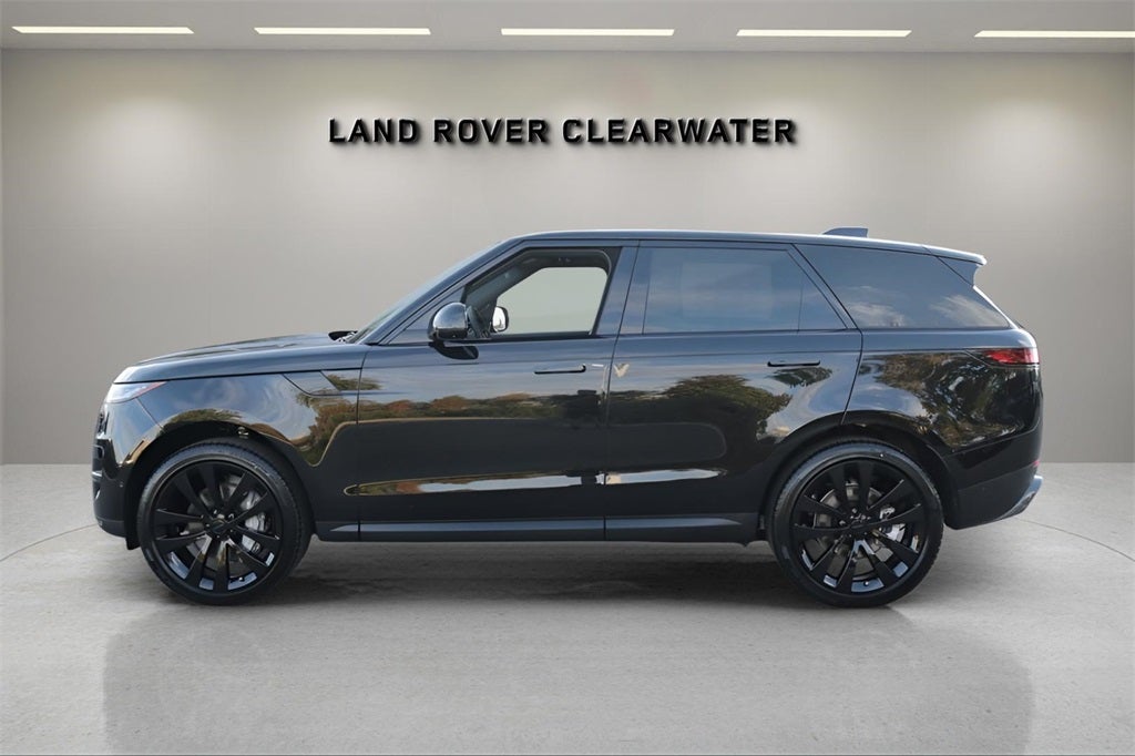 2026 Land Rover Range Rover Sport SE