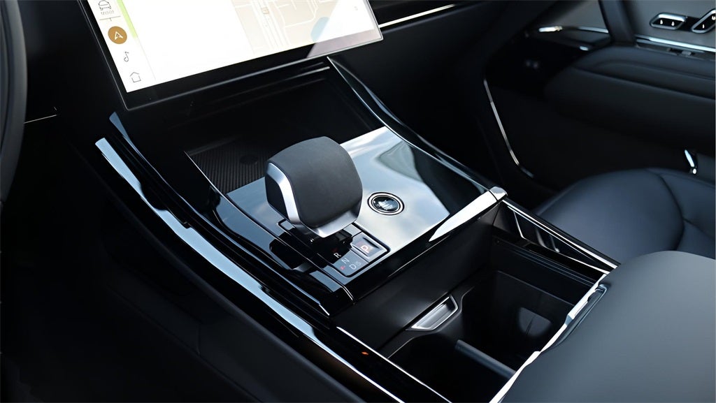 2026 Land Rover Range Rover Sport SE