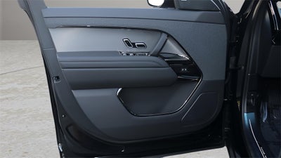 2026 Land Rover Range Rover Sport SE