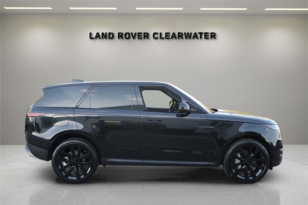 2026 Land Rover Range Rover Sport SE