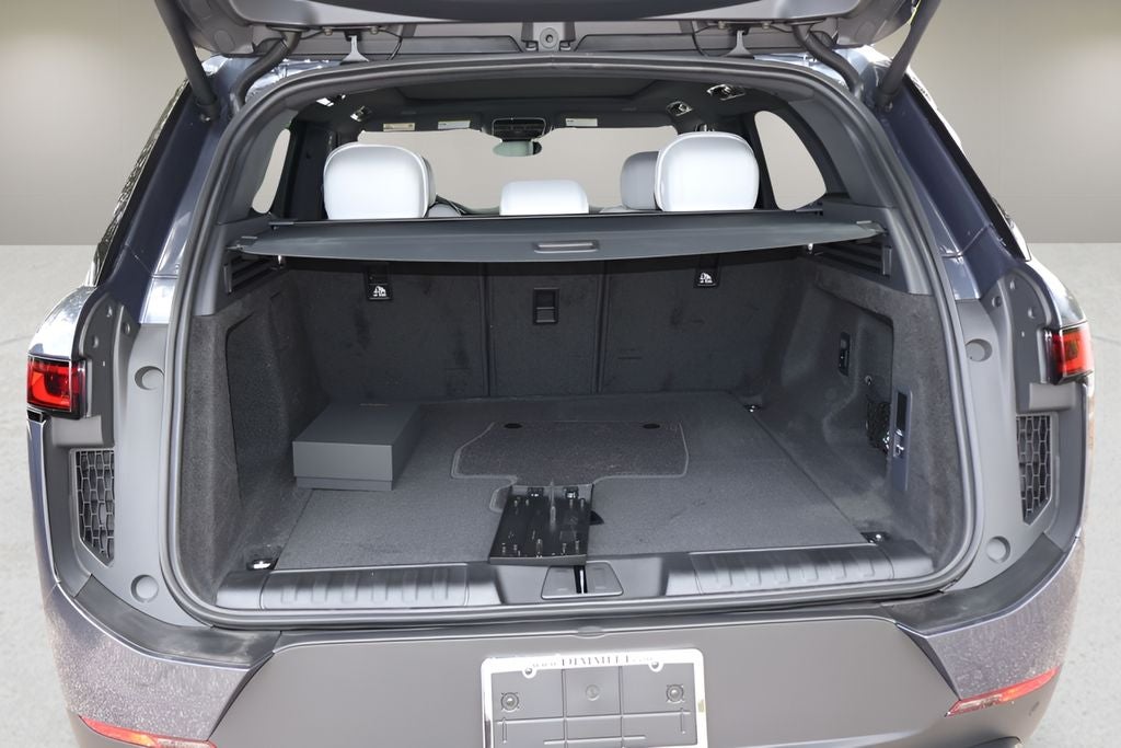 2026 Land Rover Range Rover Sport SE