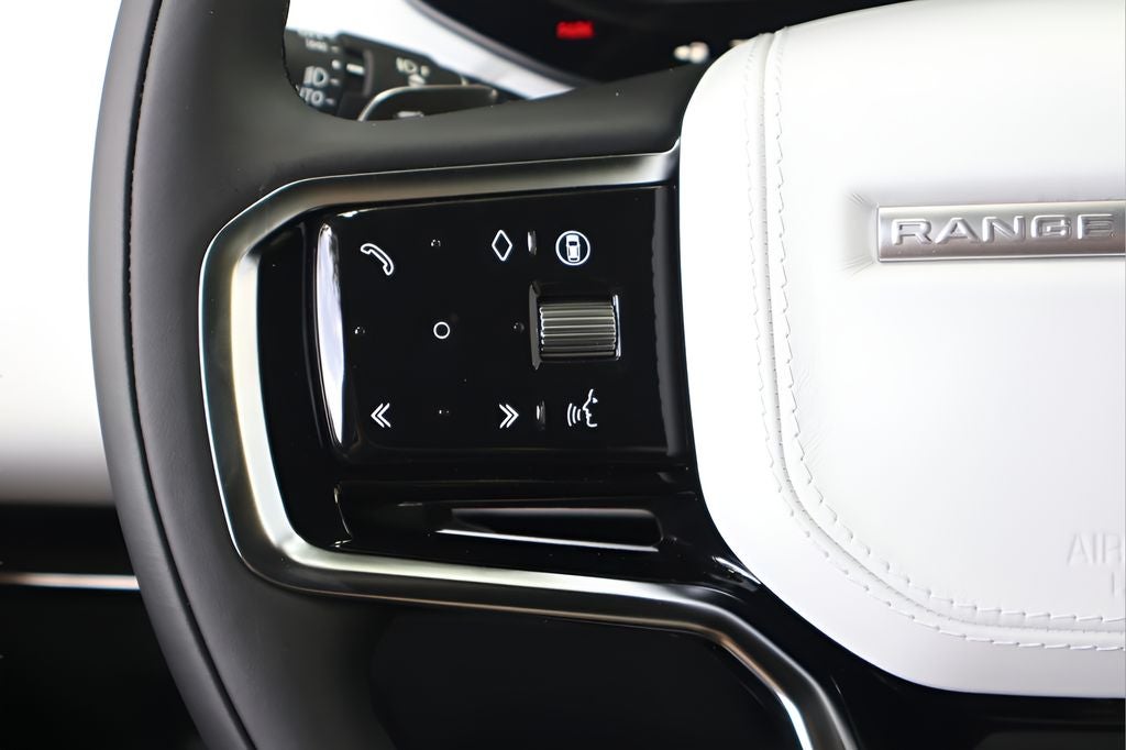 2026 Land Rover Range Rover Sport SE