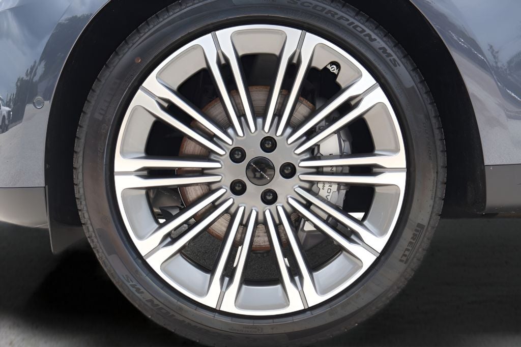 2026 Land Rover Range Rover Sport SE