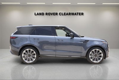 2026 Land Rover Range Rover Sport SE
