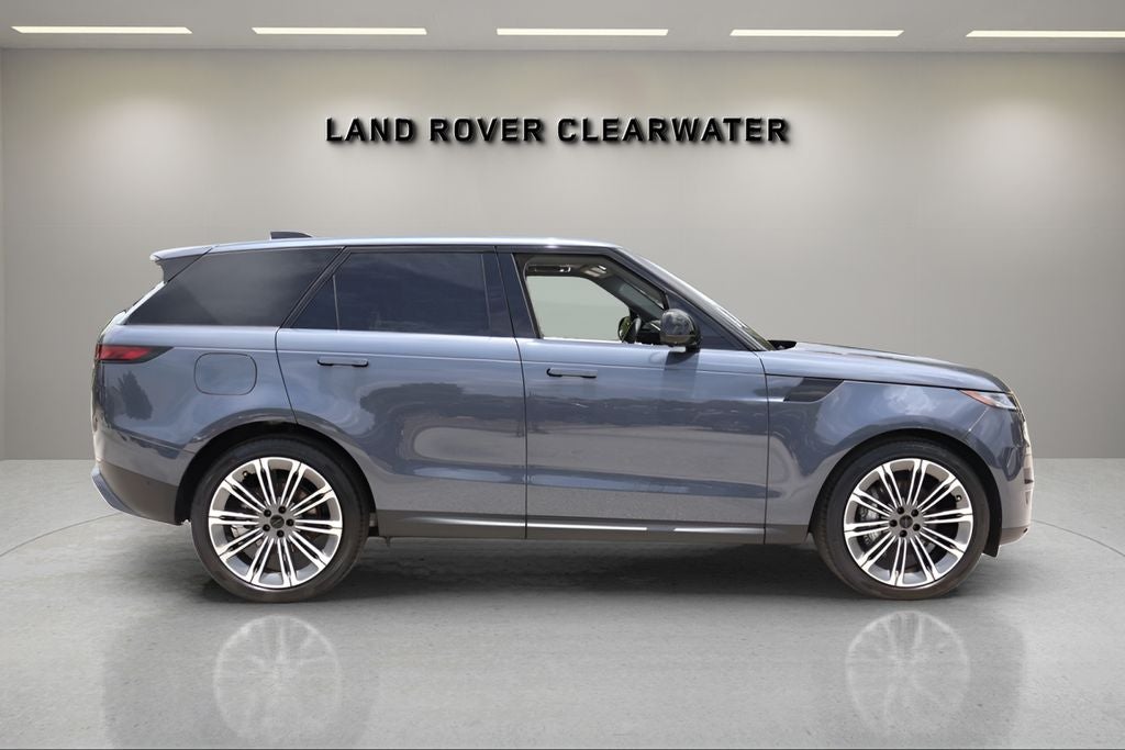 2026 Land Rover Range Rover Sport SE