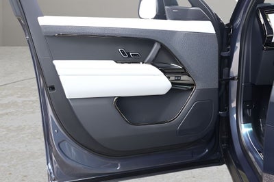 2026 Land Rover Range Rover Sport SE