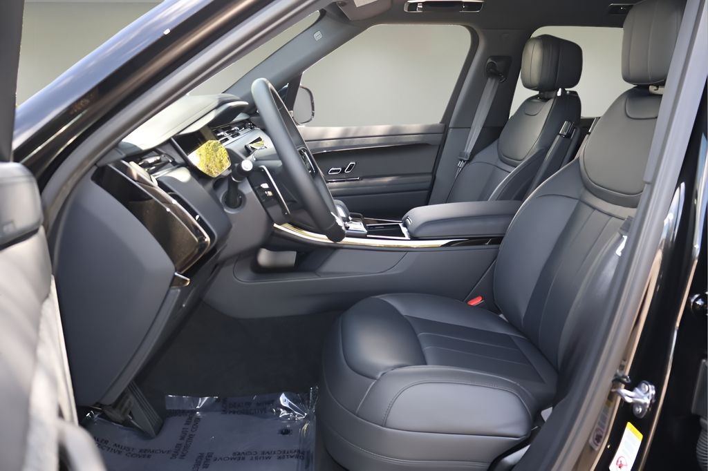 2026 Land Rover Range Rover Sport SE