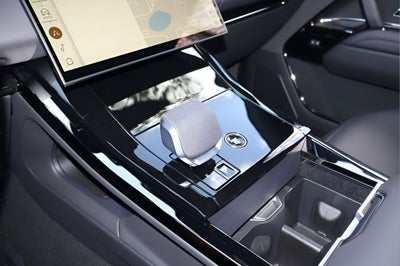 2026 Land Rover Range Rover Sport SE
