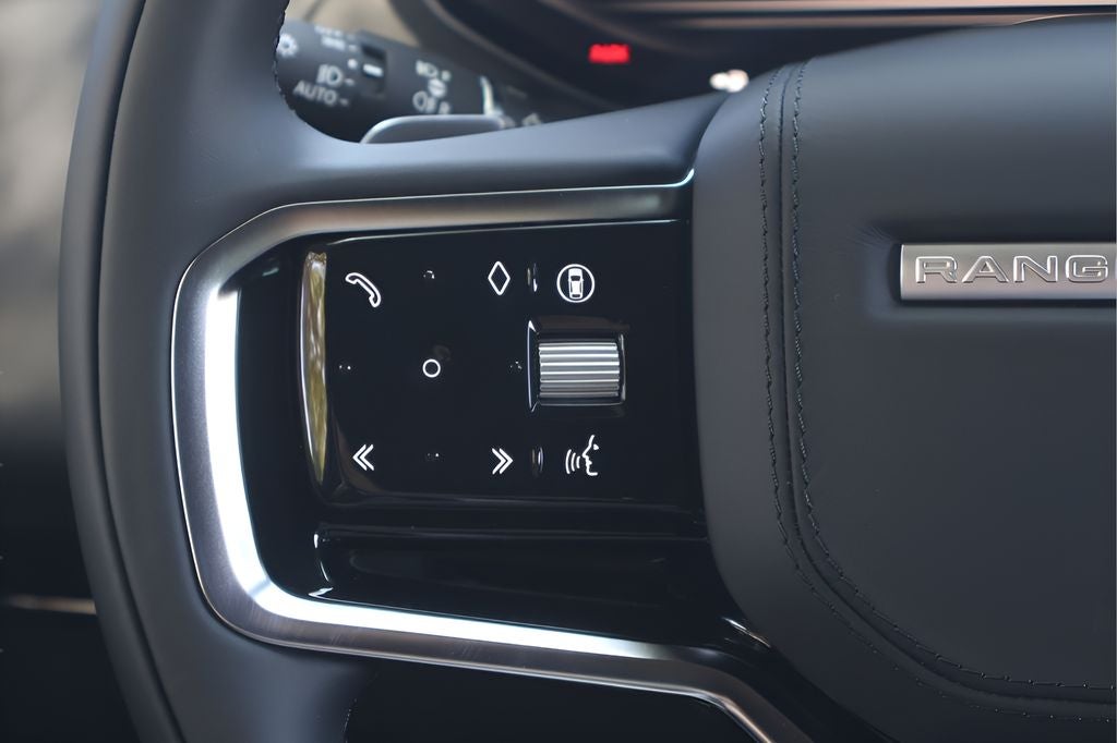 2026 Land Rover Range Rover Sport SE