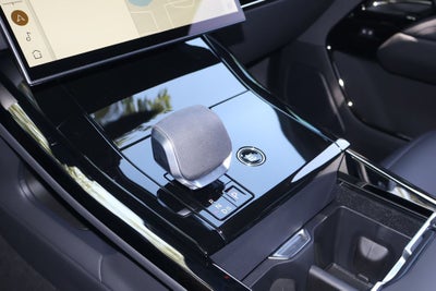2026 Land Rover Range Rover Sport SE