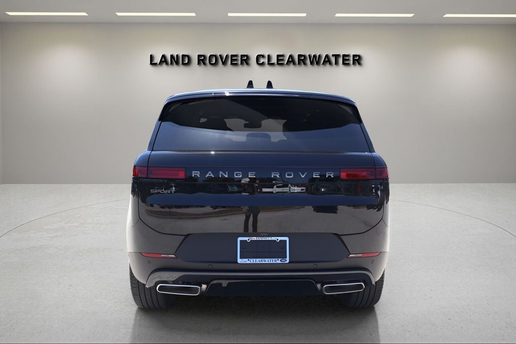 2026 Land Rover Range Rover Sport SE
