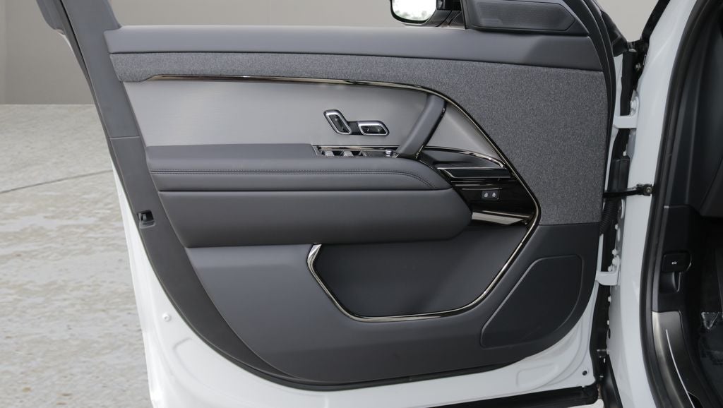 2027 Land Rover Range Rover Sport SE