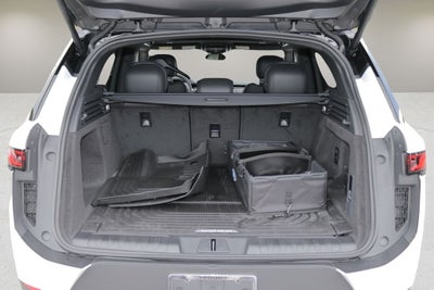 2027 Land Rover Range Rover Sport SE