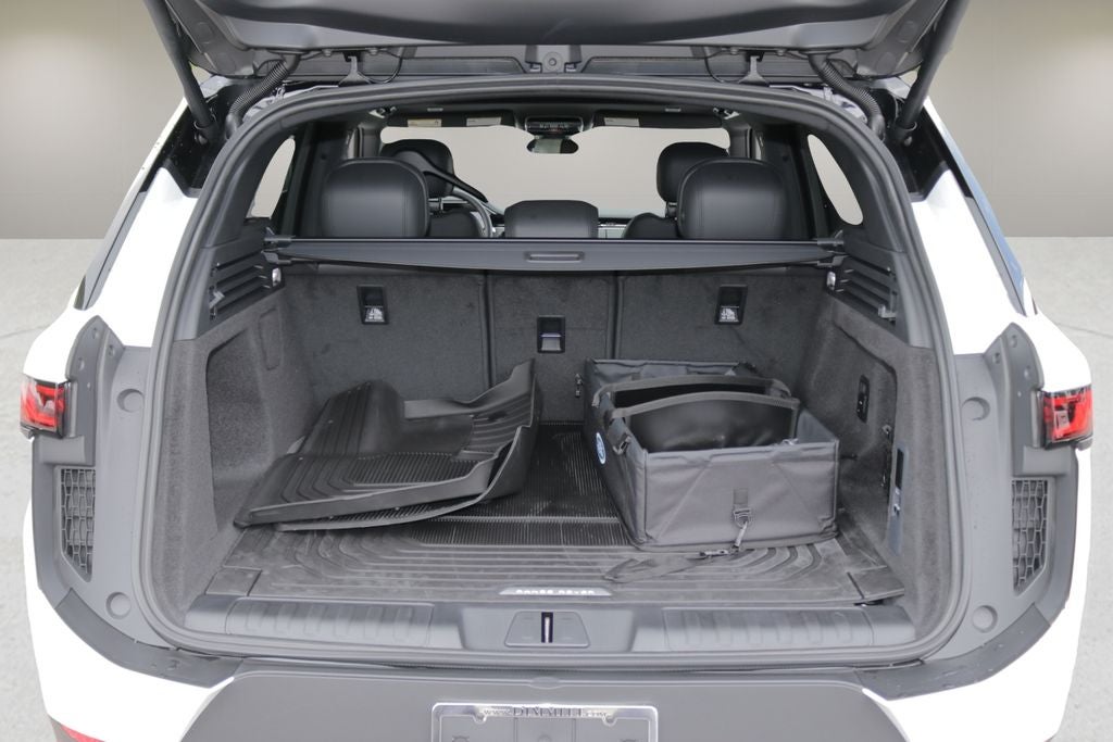 2027 Land Rover Range Rover Sport SE