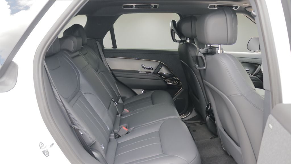 2027 Land Rover Range Rover Sport SE